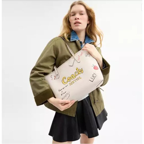 Coach City Tote Bag With Sketch Print Double Face Leather Chalk Multi - Picture 5 of 11